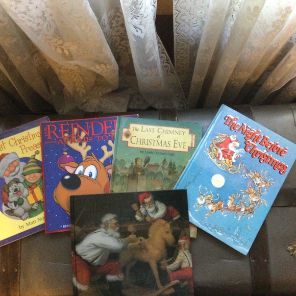 5 Children’s Christmas Themed Books - Picture 1 of 1